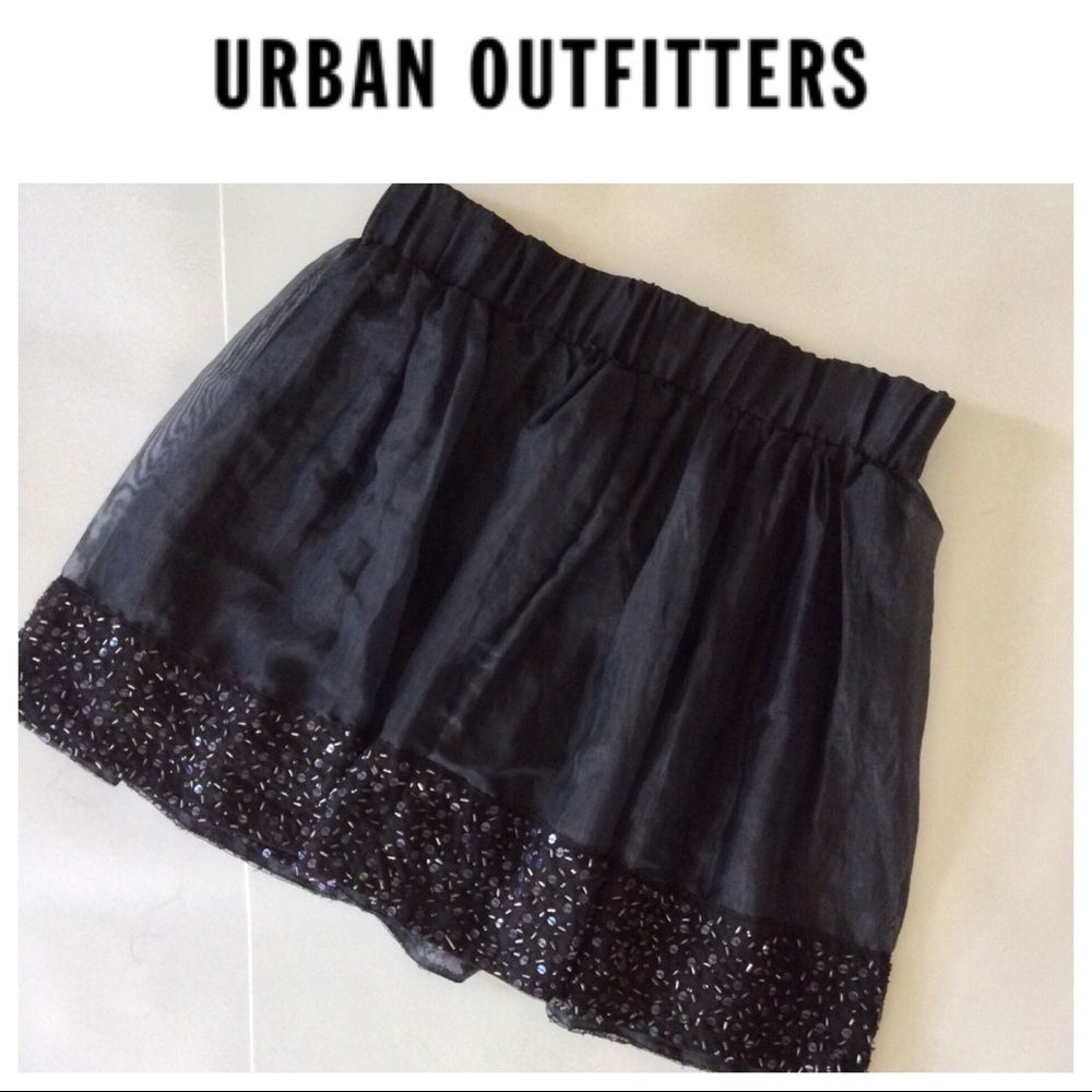 KIMCHI BLUE URBAN OITFITTERS BEADED HEM SKIRT MEDIUM